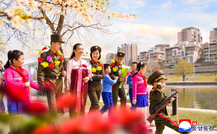 3-청춘시절을 혁명의 총대와 함께